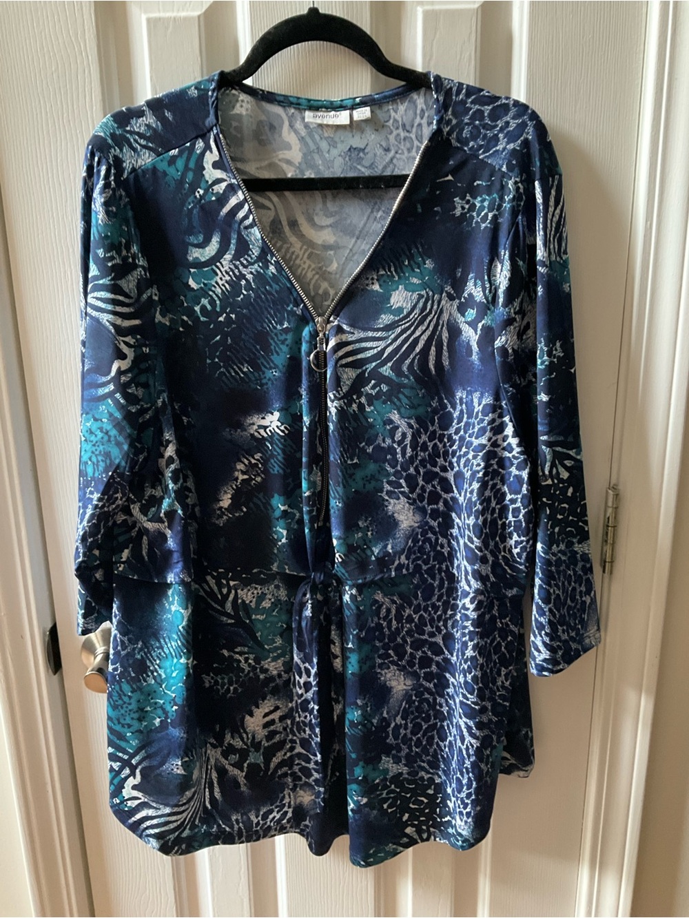 Women's Animal Patterned Blouse 22/24 V-Neck Zip Front Self Tie 3/4 Sleeves